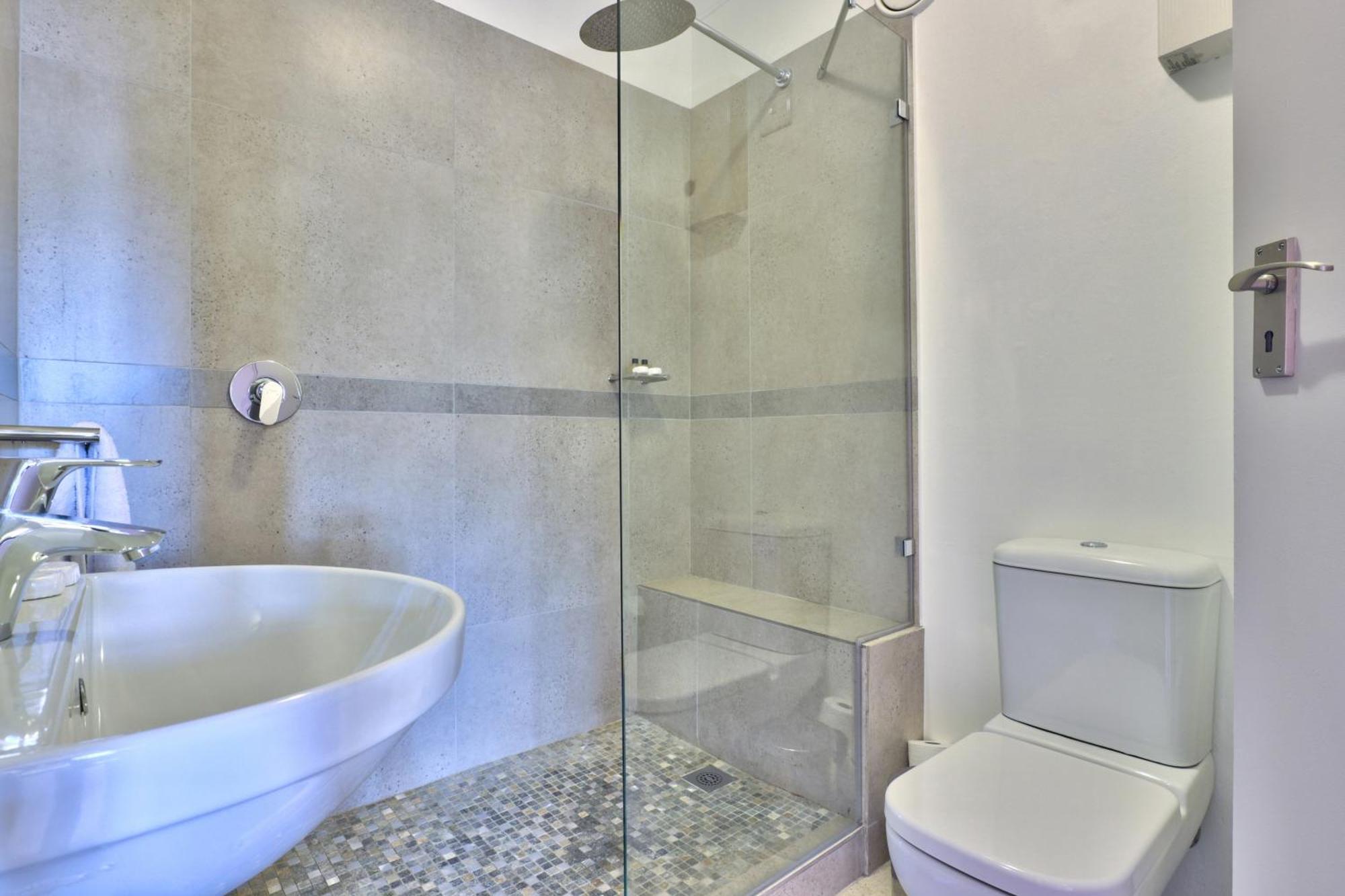 Avenue One Apartments Cape Town Room photo