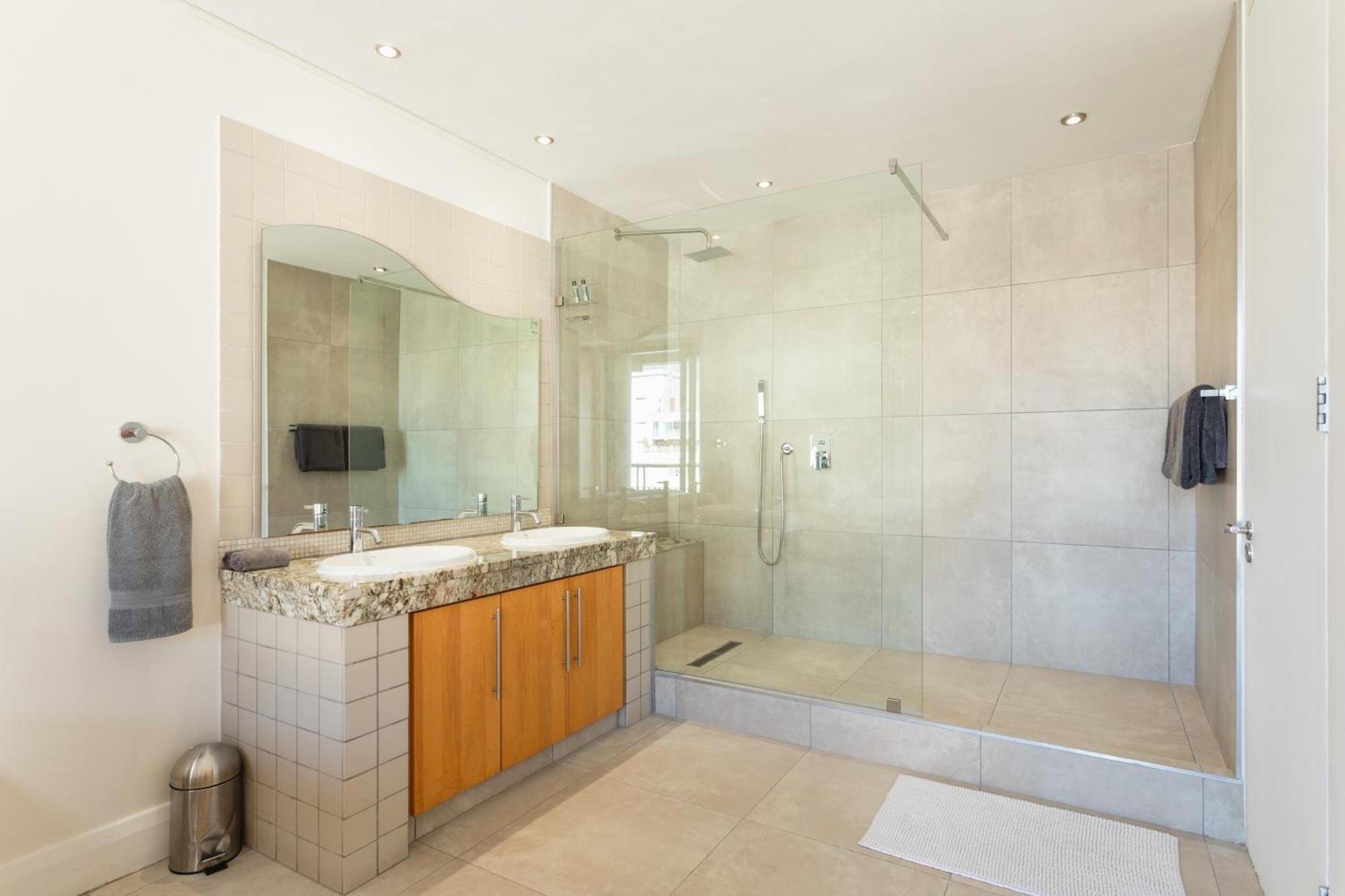 Avenue One Apartments Cape Town Room photo